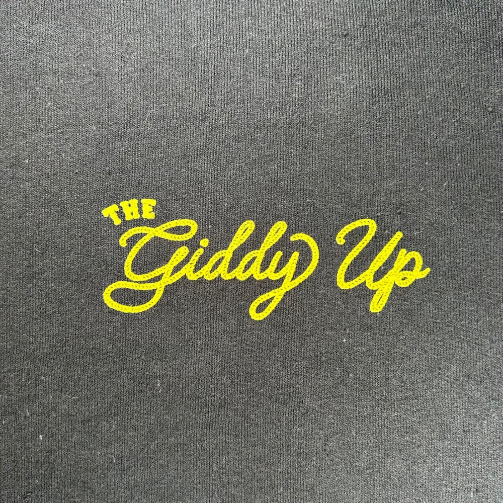 Gildan Heavy Blend Santa Margarita The Giddy Up Black Sweatshirt Mens Medium - Picture 5 of 9